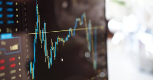 objevte klíčové informace o investování, tipech na různé investiční možnosti a strategiích pro zhodnocení vašich financí. naučte se, jak bezpečně investovat a dosáhnout svých finančních cílů.